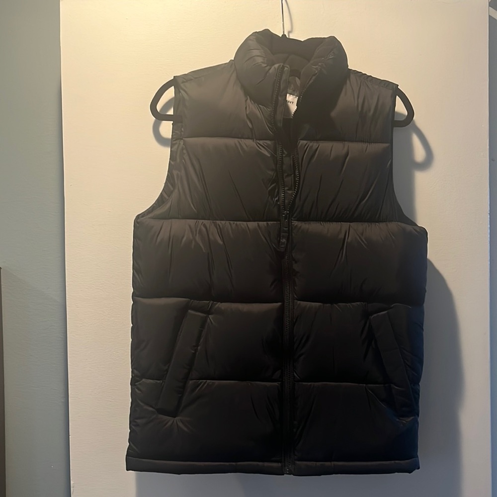 Mens Old Navy Black Puffer Vest